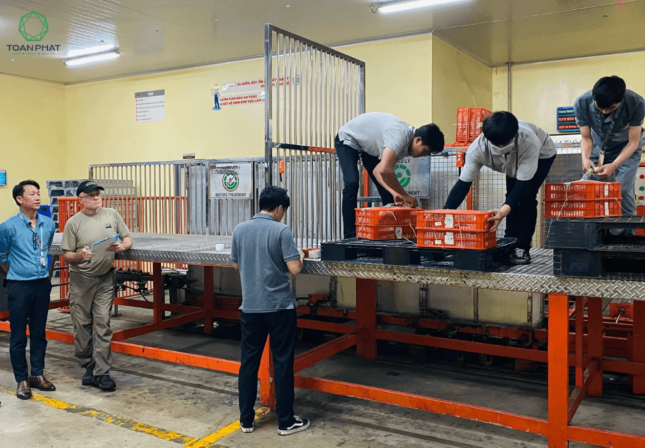 Chiếu xạ tại Nhà máy chiếu xạ Toàn Phát.png