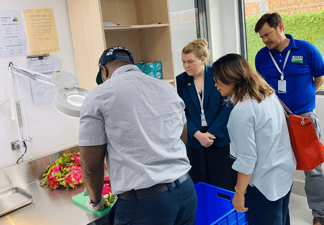 Nhà máy Chiếu xạ Toàn Phát tiếp đón các Chuyên gia Cục kiểm dịch động – thực vật Hoa Kỳ (APHIS) đến kiểm tra định kỳ